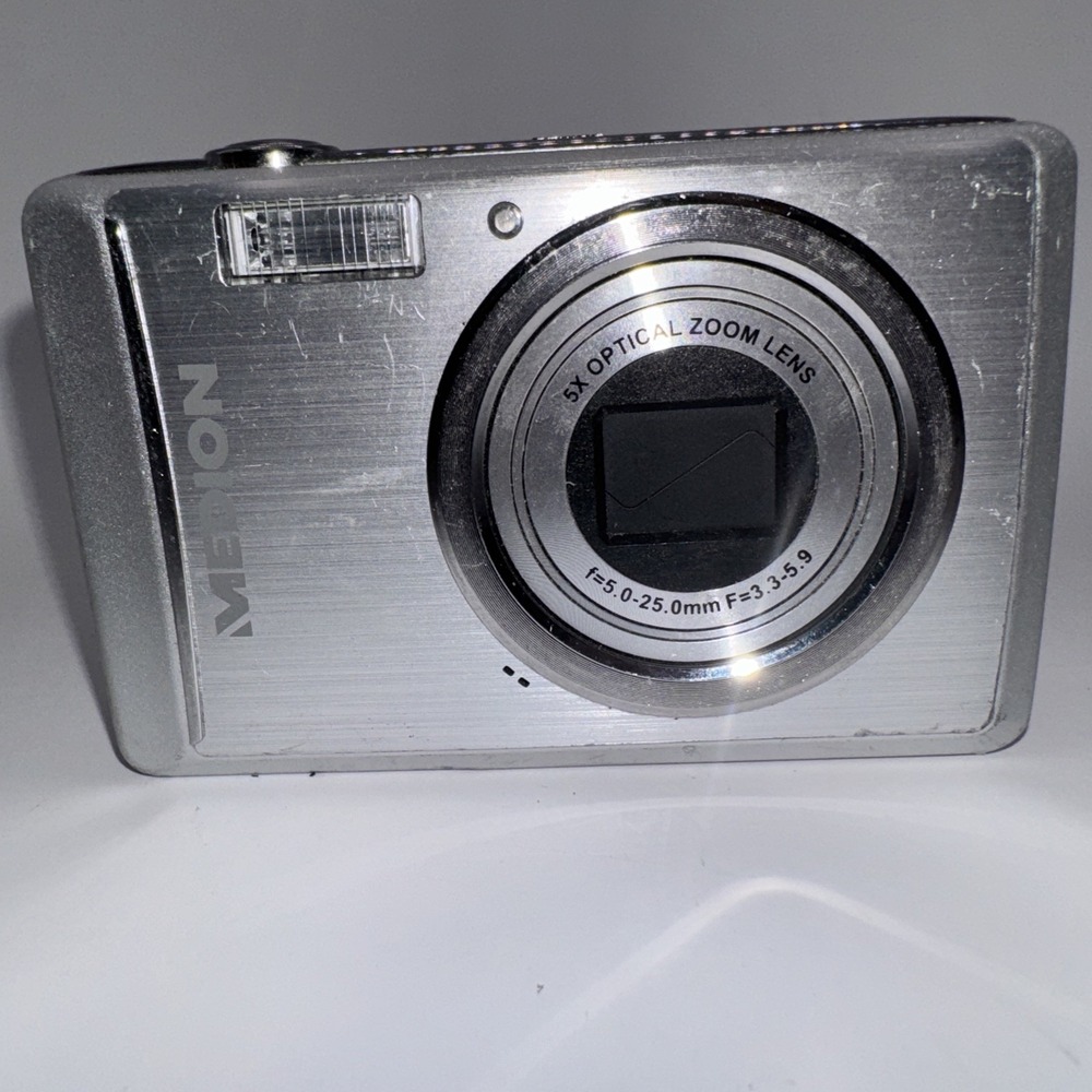 Medion Digital Camera MD 86295 14.0MP Silver Untested